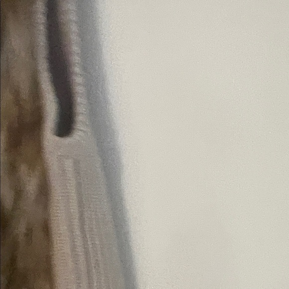 Women's Ann Taylor Tan Brown Faux Fur Vest Sweater Size Small EUC - Picture 4 of 5